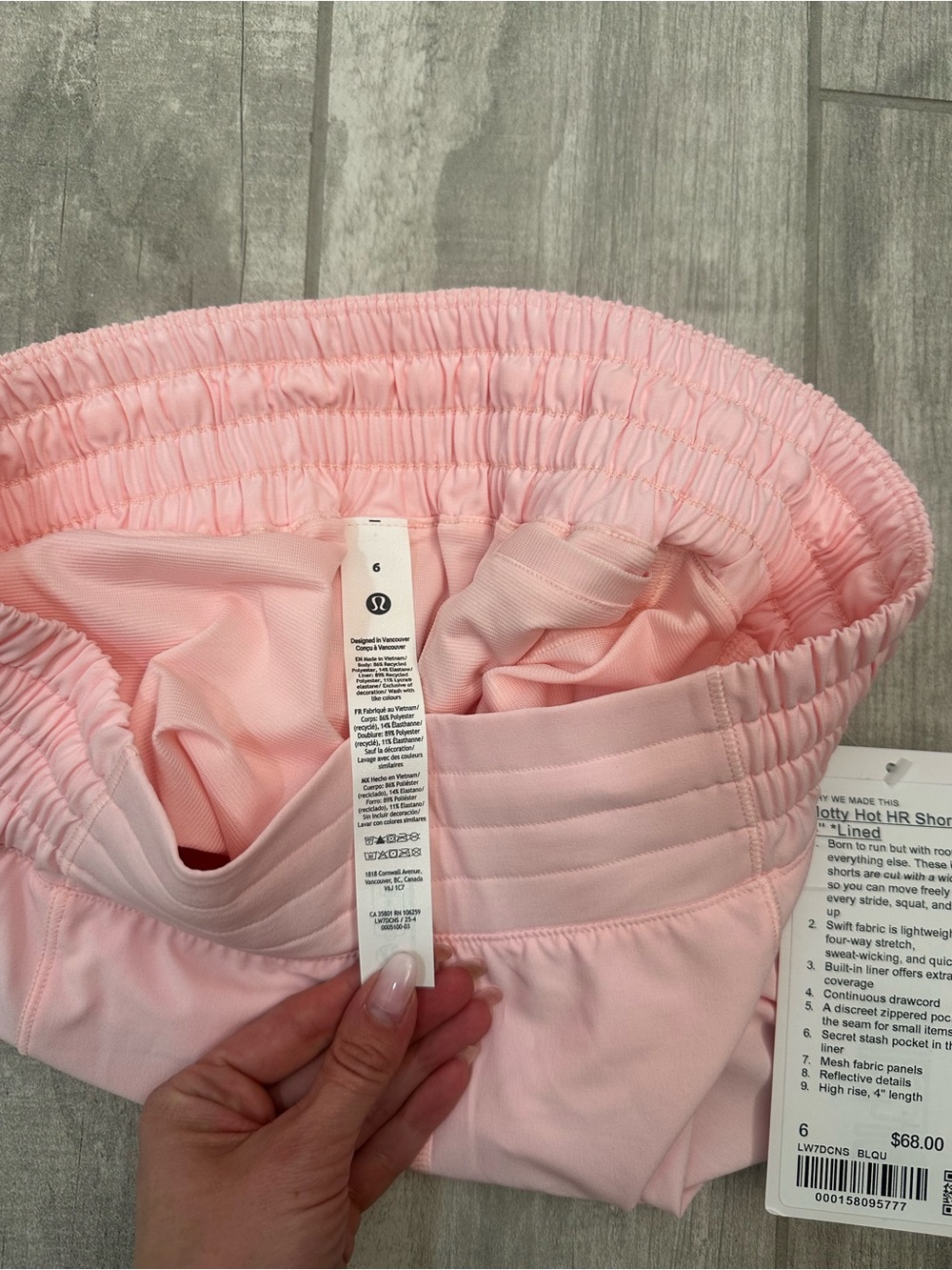 Lululemon hotty hot shorts - Picture 4 of 4